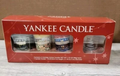 Yankee Candle Gift Set Christmas, Candles w/Holder,Home For The Holidays 2004  - Image 1 of 4