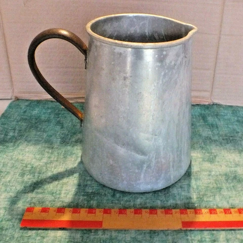 VINTAGE ALUMINIUM MILK / WATER JUG ~ FLORIST / FLOWERS / PLANTER / SHOP PROP (B) Cover