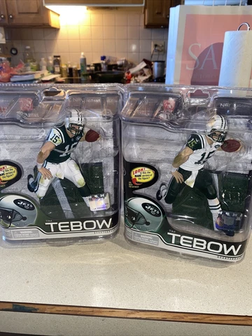 Lot (2) 2012 Tim Tebow New York Jets Home+ Away Jersey McFarlane Figure NM+ Cover