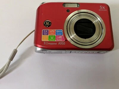 Vintage GE A950 Digital Camera - 9.1MP, 5x Optical Zoom, 2.5" LCD, Red - Image 1 of 4