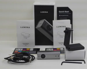 Lumina 4K Webcam: Studio-Quality Webcam Powered by AI (LU8K2M/US) (A21969-1 EO) - Afbeelding 1 van 13