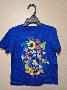 Disney Parks - 2024 Mickey and Friends T-Shirt - Größe 3T - Bild 1 von 5