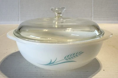 PYREX #023 Vintage Blue Wheat Promotional White Bowl 1.5 Qt Casserole Dish w/Lid - Image 1 of 4