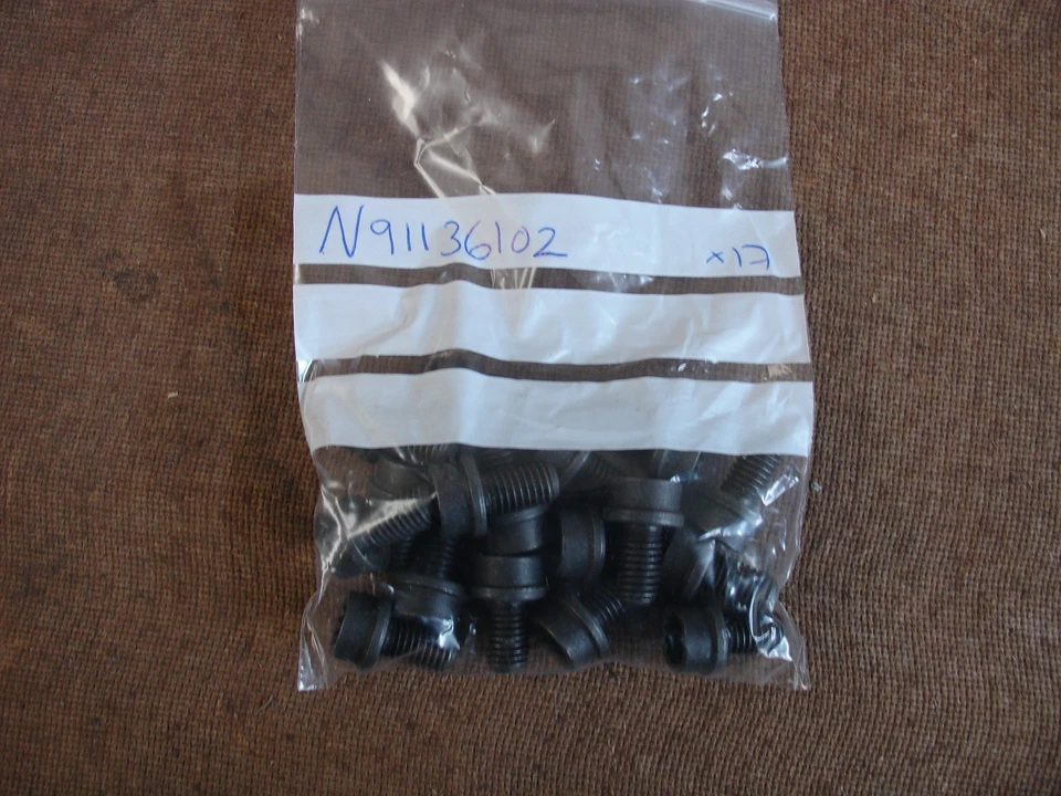 Juego de pernos placa de presión de embrague N91136102 para Audi A4 B8 2007-2015 (paquete de 17) Foto 1 de 1