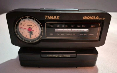 Vintage Timex Indiglo FM/AM Alarm Clock Radio Nite Light TX282B TESTED *READ - Image 1 of 4