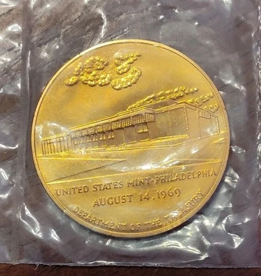1969 US Mint Independence Mall Commemorative  - Image 1 of 3