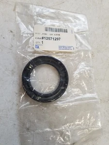 NEW Genuine GM 12571297 Transfer Case/Rear Output Drive Shaft Oil Seal - Foto 1 di 1