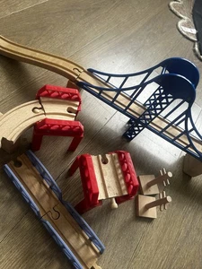 Brio /Elc Support Expansion Bridge And Accessories Wooden Train Track - Picture 1 of 3
