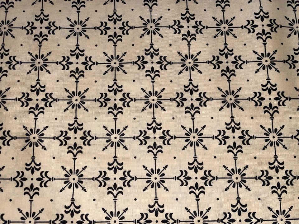 Por 1/2 yarda "Olde World Style" tela negra y crema Maywood/Dillard #1207E BTHY Foto 1 de 4