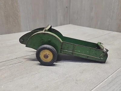 Vintage 1950's (Tru Scale?) 1/16 John Deere Manure Spreader Farm Toy Die Cast - Image 1 of 4