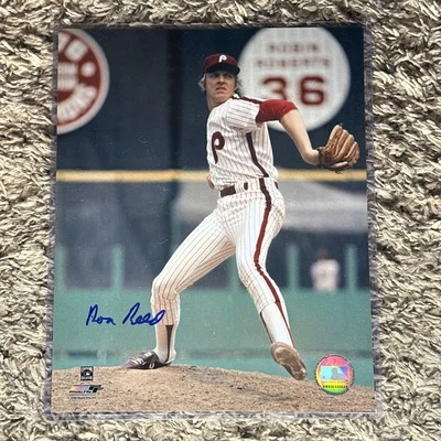 RON REED AUTOGRAPHED PHILLIES 8X10 PHOTO POSE 1 - Image 1 of 2