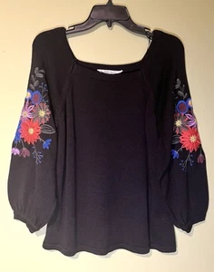 Pullover The PIONEER WOMAN Negro Con Bordado Floral Cuello Cuadrado Mediano 8-10 - Imagen 1 de 10
