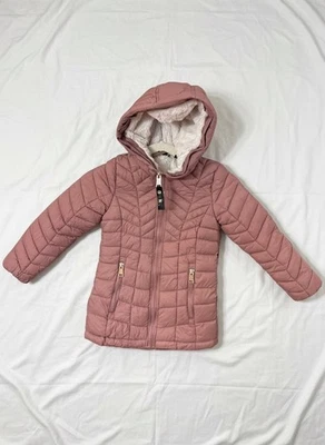 Chaqueta acolchada DKNY Dusty Rose para niñas Foto 1 de 4