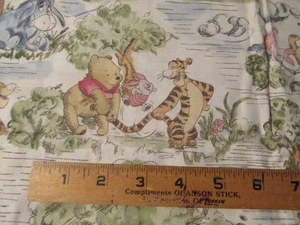 Tela de edredón de 28" x 44" de ancho Disney Spring Tigger Winnie The Pooh Day at the Park - Imagen 1 de 6