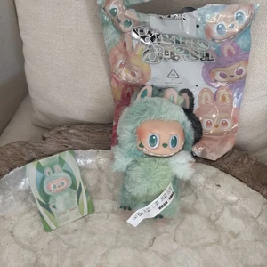 ORIGINAL POP MART LABUBU MONSTER PUPPE BIG INTO ENERGY AUTHENTIC SERENITY NEU - Bild 1 von 7