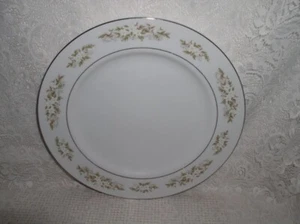 Fine China Japan Springtime Dinner Plate - Picture 1 of 3