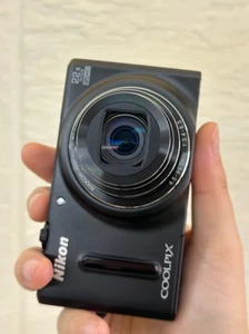 Nikon COOLPIX S9600 16.0MP 22x Optical Zoom Digital Camera Built-in WiFi & Flash - Picture 1 of 8