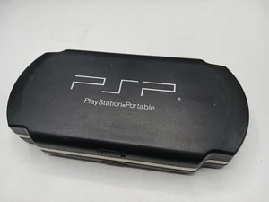 Sony PlayStation Portable PSP UMD Black Hard Game Disc Clamshell Storage Case - Picture 1 of 4