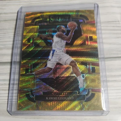 2023-24 Panini Select Concourse Gold Wave Prizm /10 Kawhi Leonard #24 - Image 1 of 3