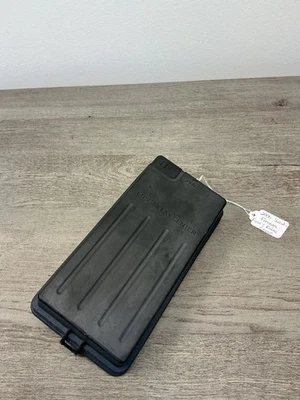 Suzuki Forenza 2006 cubierta de fusible/relé usada Foto 1 de 4