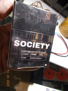 Juego de Cartas Sociedad Edades 12+ Juego de Estrategia Educativa, 2-4 jugadores, 20 min de juego - Imagen 1 de 3