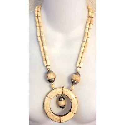 Collar Tribal Boho Vintage Hueso o Cuerno Hecho a Mano Étnico Terroso Crema Foto 1 de 4