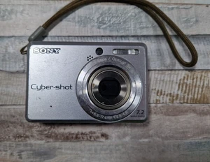 Sony Cyber-Shot S730 7.2MP Digital Camera Spare & Repair SEE DESCRIPTION - Picture 1 of 7