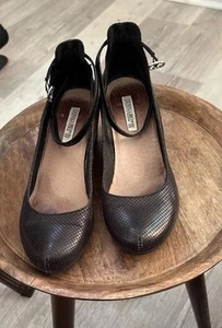Women’s Handmade Italian Shoes Donna Pui from Avitto in NYC - Picture 1 of 3
