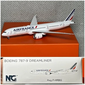 NG MODEL 1:400 AIR FRANCE BOEING 787-9 F-HRBG - Picture 1 of 1