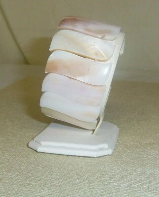 Mother of Pearl 36x12 mm wave shaped beads 7" stretch stretchy bracelet new BR14 - Image 1 of 4