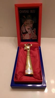 CHAPEAU BLEU por Marina Picasso 1,7 oz / 50 ml Eau De Parfum Edición Limitada Dorado  Foto 1 de 2