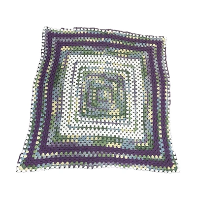 Manta de regazo afgana cuadrada de ganchillo hecha a mano 45 pulgadas pasteles púrpuras Foto 1 de 3