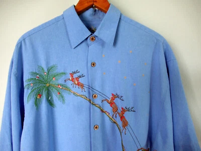 Camisa Bambú Cay Azul Mediana Santa Trineo Reno Navidad SS Usada en Excelente Condición Foto 1 de 4