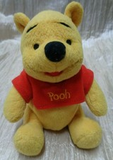 Disney Store Authentic Winnie The Pooh Plush 6" (BIN 23) 