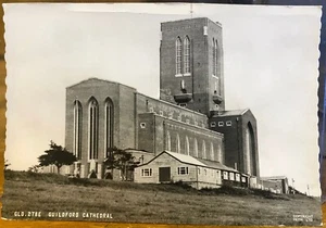 Postal con foto real RPPC CATEDRAL DE GILDFORD Inglaterra Reino Unido serie de Francis Frith - Imagen 1 de 2