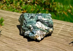 Rara Indicolite Tormalina Bi Colore con Albite Feldspara Cristallo Minerale Fine - Foto 1 di 11