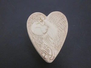 Engelstern erhaben 3D Wunsch Schmuckschatulle Erde Engel Harz Herzform Jahr 2000 - Bild 1 von 4