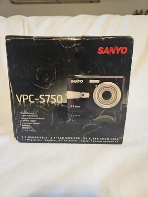 New Sanyo VPC-S750 digital camera. - Image 1 of 4