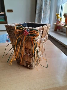 Übertopf, außen mit Flechtwerk aus Naturmaterialien, guter Zustand - Bild 1 von 4