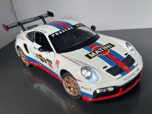 1:24 Porsche 911 RSR GT3 1:24 Martini Model Diecast Toy Car Gift Kids Adults - Picture 1 of 11