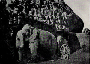 1912 Mamallapuram Mahabalipuram Rock Carving Arjuna's Penance India Photogravure - Picture 1 of 2