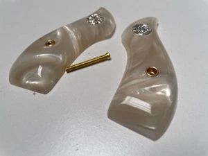 NEW Handmade White Pearl Resin Grips for S&W J FRAME ROUND BUTT GRIP - Picture 1 of 7