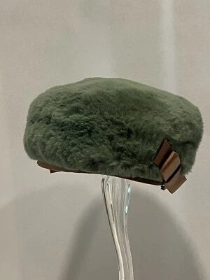 Boina de piel de conejo verde boina pastillero vintage con lazo marrón • Mujer’s 1940s 1950s Foto 1 de 4