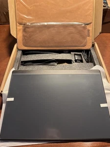 15.6 portable screen monitor - Picture 1 of 13