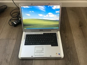 Dell Inspiron 6000 15,4" Intel Pentium M 1,73 GHz 1 GB RAM 40 GB HDD Win XP Pro - Foto 1 di 18