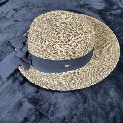 Sombrero de paja Scala Sun con cinta negra. Mujer Talla Única.  Foto 1 de 4