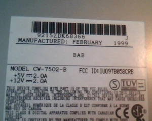 Matsushita-Kotobuki CW-7502-B IU09TB058CRB Feb1999 BAB CD-R 4x Write Drive SCSI - Picture 1 of 3