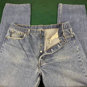 Vintage Levis 501 Jeans Button Fly Medium Wash Light Whiskering Made USA 1997 - Bild 1 von 11
