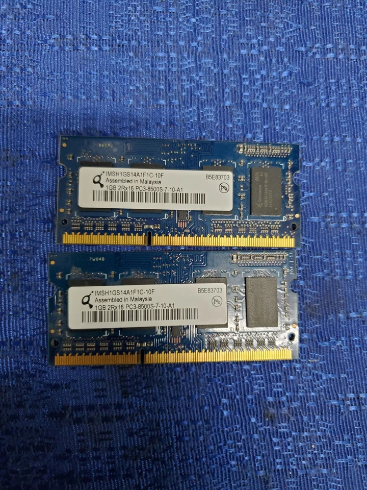 Lot of 2 Qimonda 1GB 2Rx16 PC3-8500S-7-10-A1 , IMSH1GS14A1F1C-10F , B5E83703 - Image 1 of 2