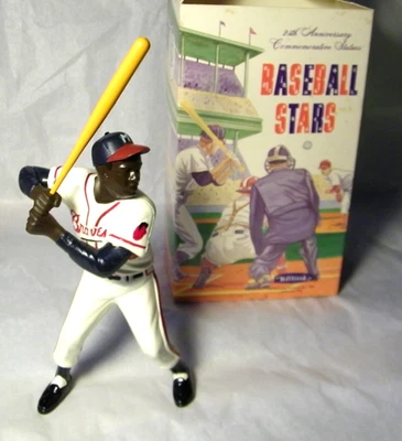 1988 25th Anniversary Hartland Statue Henry Hank Aaron Milwaukee Braves with Box - Image 1 of 4